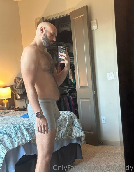 tiktokcody model hot pictures