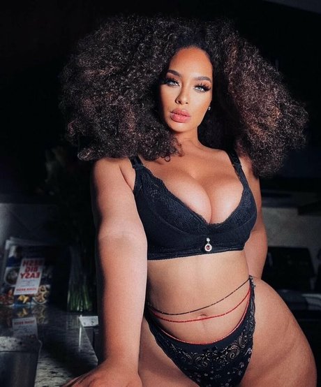 sirensaysseduce hd star picture