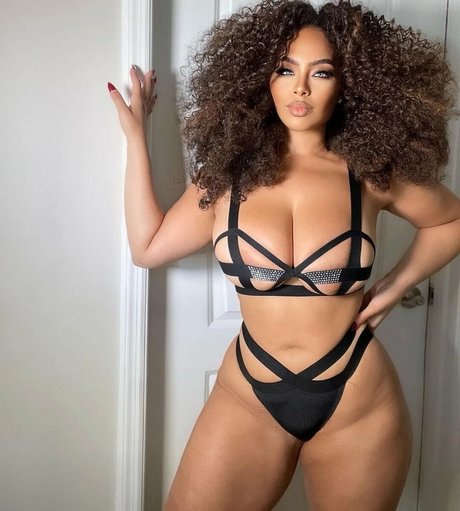 sirensaysseduce hd actress pics