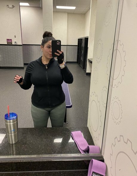 fairyelle pornstar nude pictures