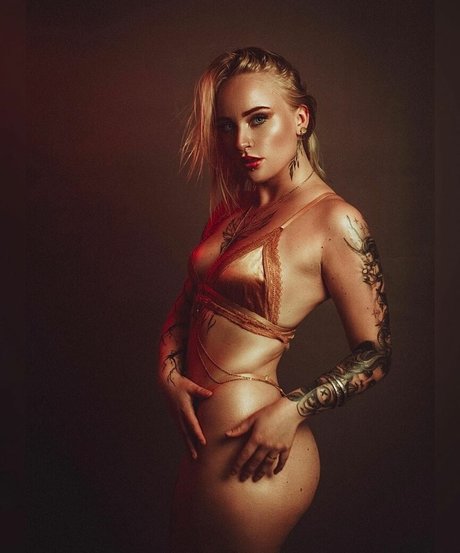Mila Orriols model sexy photo