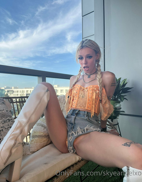 skyeangelxo pornstar perfect pic