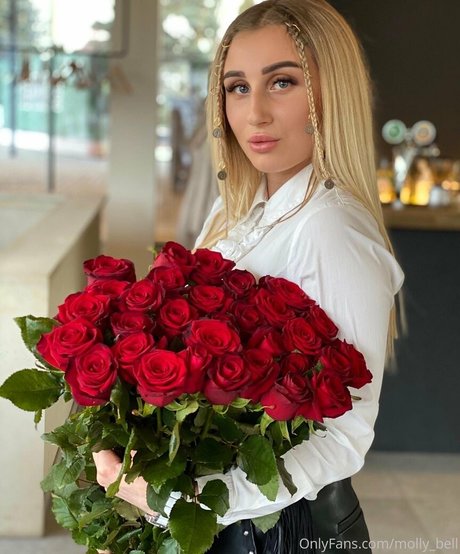 molly bell sexy star photos