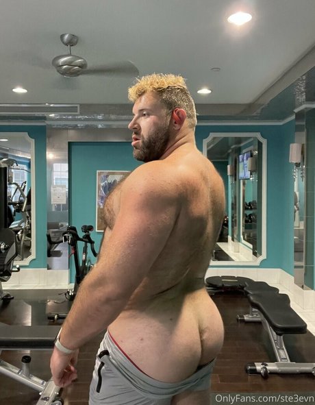 ste3evn model adult galleries