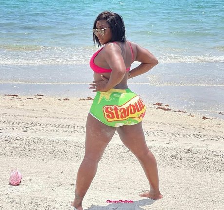 Chanya The Body pornstar exclusive pictures