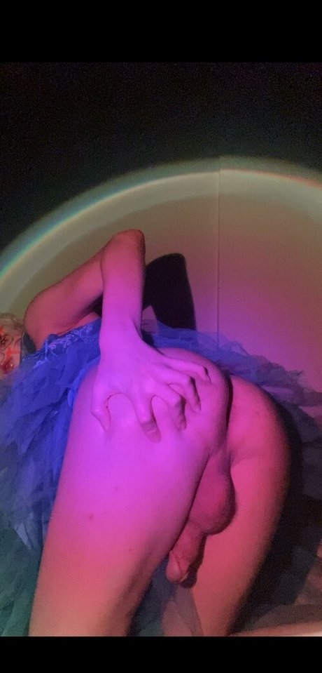 roseyule pornstar nudes image