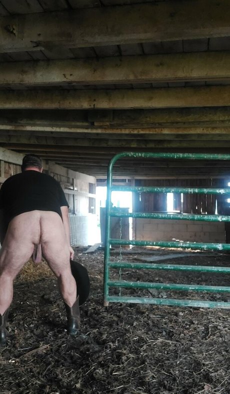 chadillac42 star naked photo