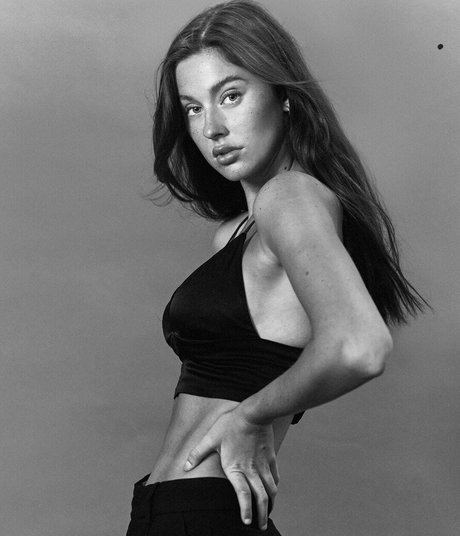 curvy cougar onlyfans xxx gallery