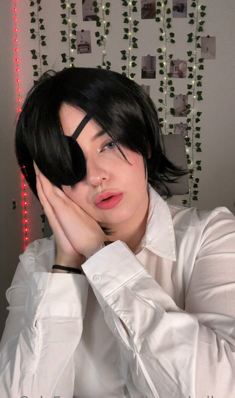 salems hailey pornographic star photos