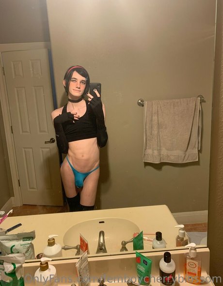 femboycherryblossom Profile pic