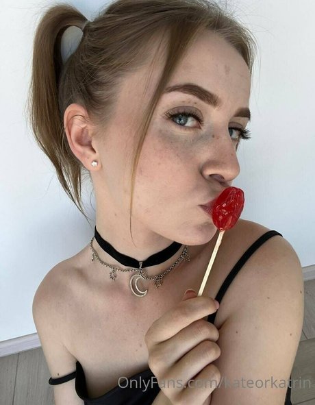 kateorkatrin erotic star pic