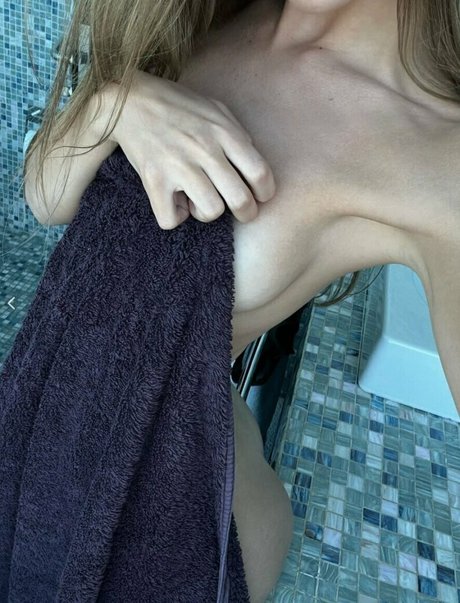 blonde milf onlyfans art naked images