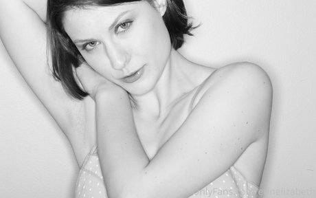 erinelizabeth erotic model pictures