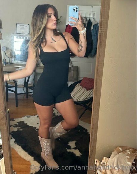 annahendricksvip model picture