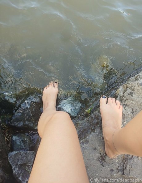 deadpagen nudes model photos