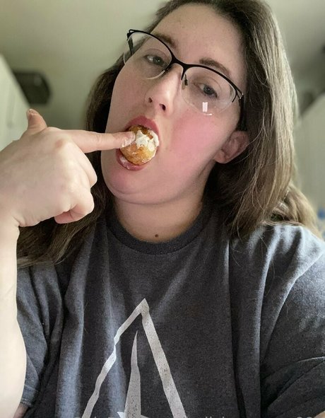 hellsingqueen666 model pic