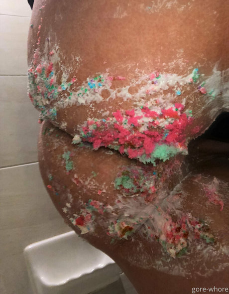 gore whore pretty star pics