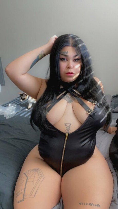 gore whore top model photos