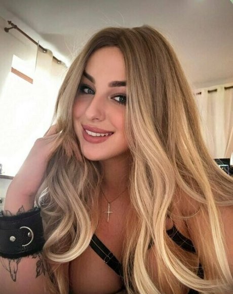 lovely love l model hot picture