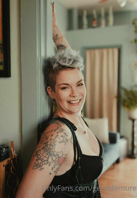 gemidemure model porn photos