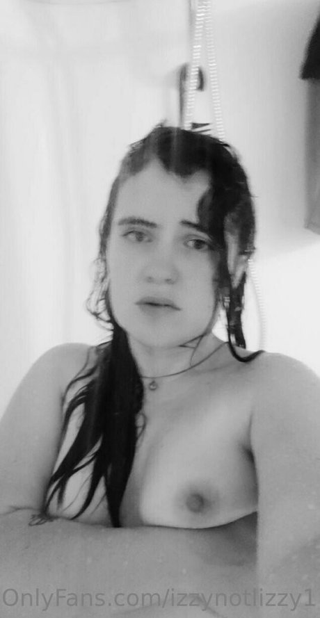 izzynotlizzy1 nudes pornstar photo