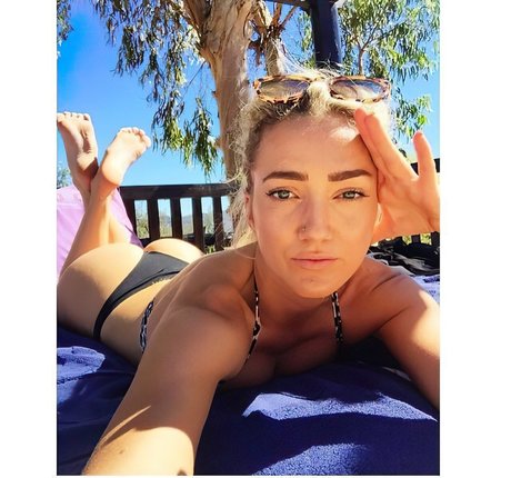 Miki Weber pretty actress img