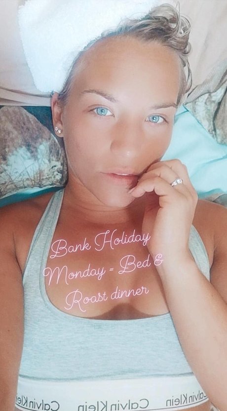 Phillipa Sharples model exclusive galleries