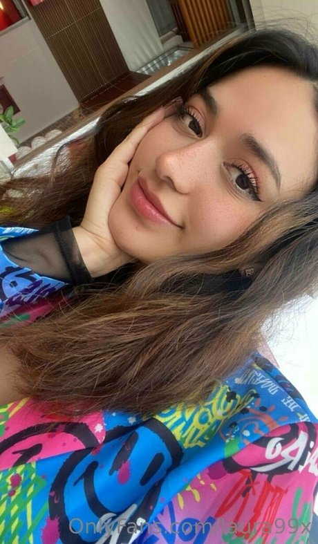 laura99x Profile pic