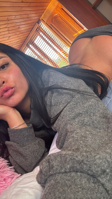 charlotte19y pornstar archive