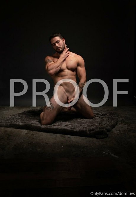 domluvsfree sexy model pic