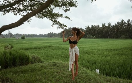 LottieLion star sex pic