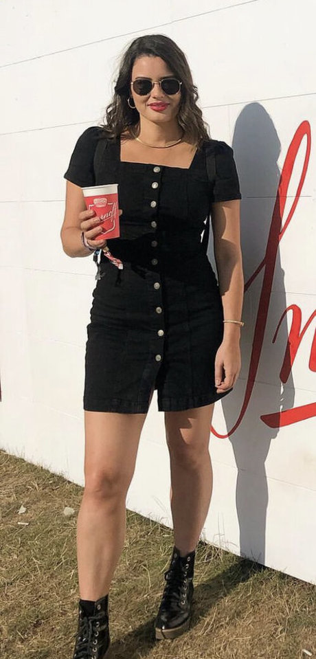 Sarah Story model top photo