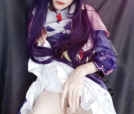 DollyMewTH star porn pictures