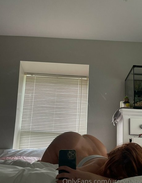 urcrybaby pretty actress photos