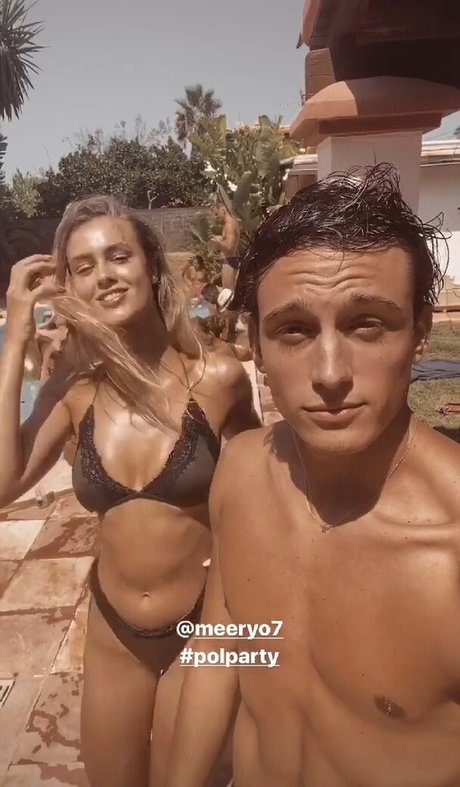 Meeryo7 pornstar sexy pics