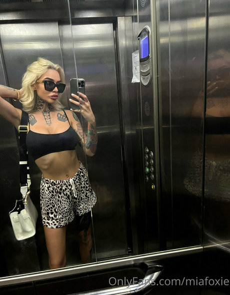 miafoxie nice model galleries