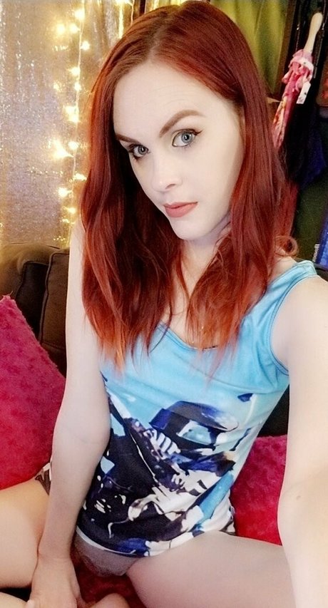 famous female onlyfans free galleries