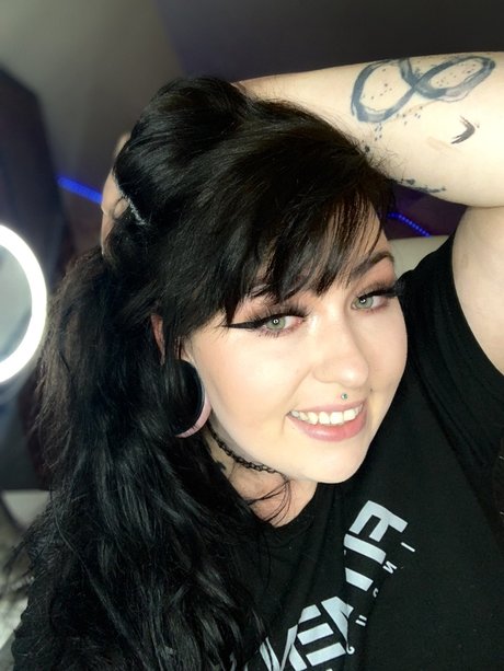 AspenLux nude pornstar archive