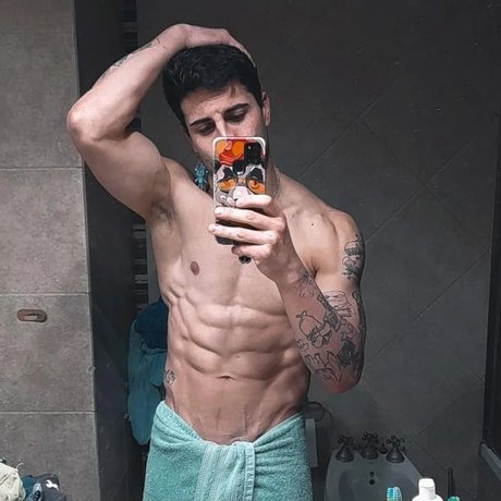 Bartron_ hot star pic