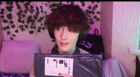 twink boy free actress img