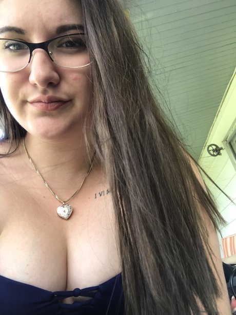 Beau minouxxx sexy model galleries