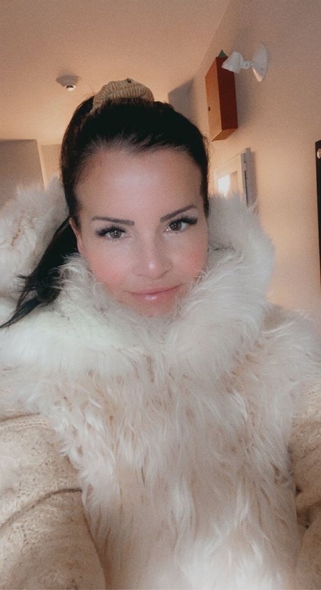 _bellarosy_ naked pornstar pics