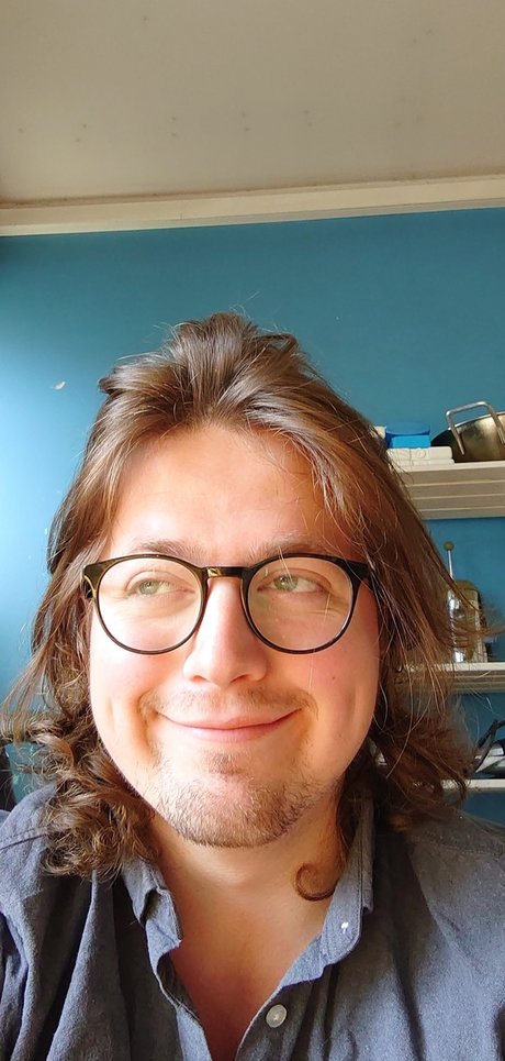 Magnus naked model picture