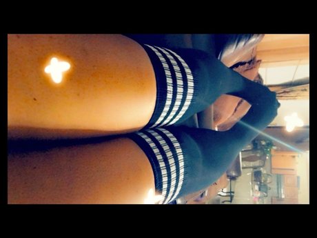 Mila Venus free model gallery