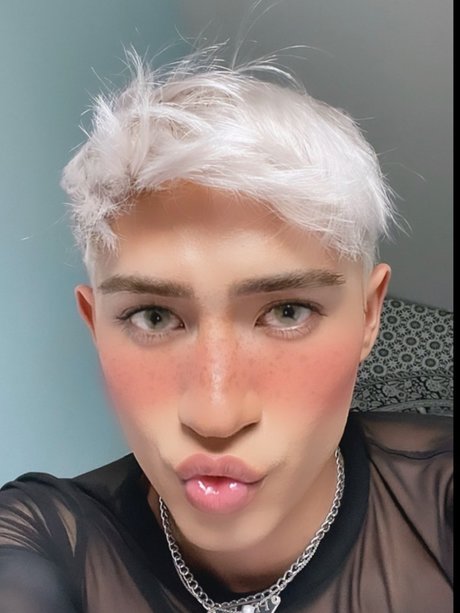 Ander Wolfe FREE_ model erotic image