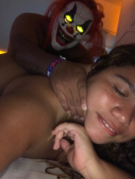 _Spicy Girl_ naked model gallery