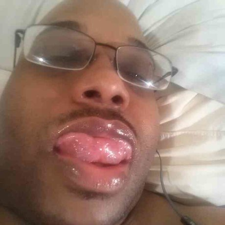 Bi and freaky3313 model naked gallery