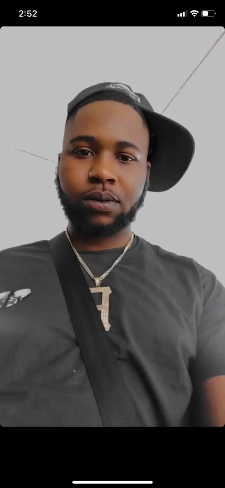 Beneficial Peezy beautiful model pic