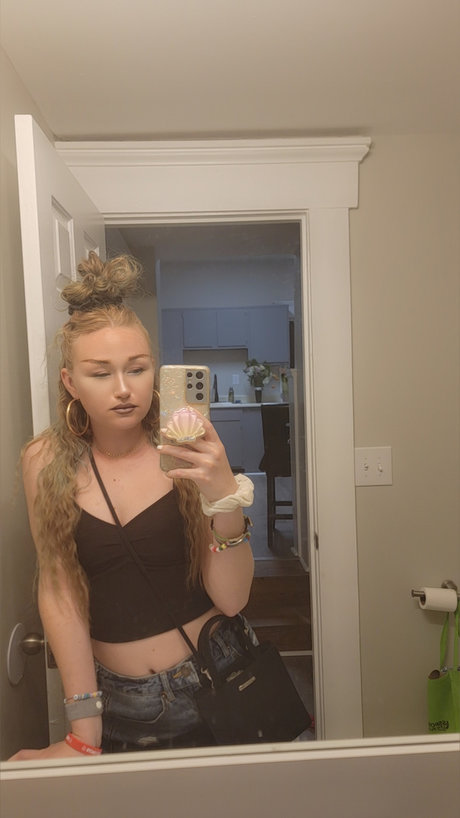 _minimarshaneale_ xxx actress gallery