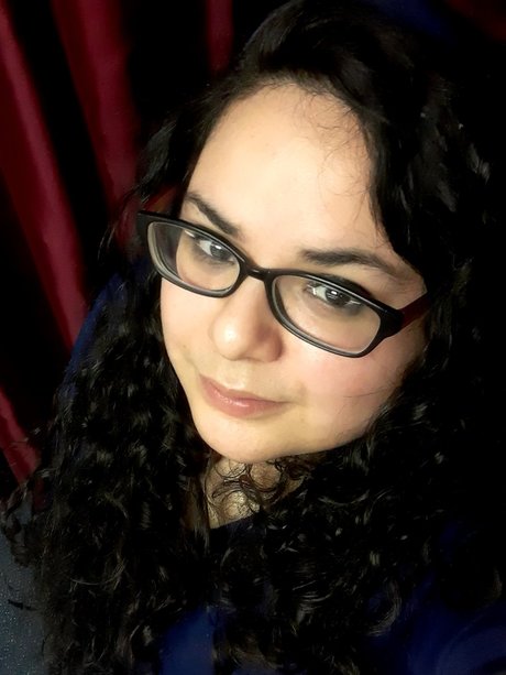 Mini Morticia pornstar pretty picture